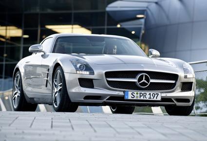 "Mercedes Benz SLS AMG 2011" تجسيدا للتكنولوجيا العالية